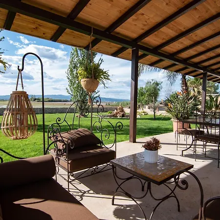Guest house Masia Tinet Deltebre